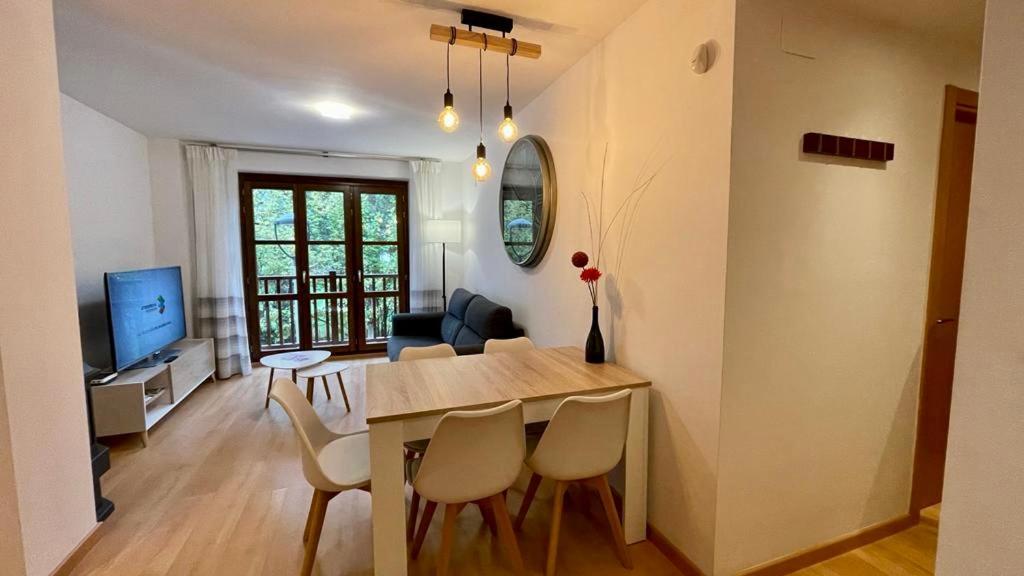 B20 - Resid. La Coma 1º - Villmor Apartment Benasque Luaran gambar